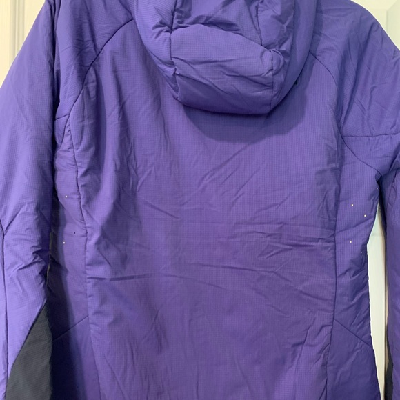 NWT North Face Ventrix hooded blue/purple jacket zip up - Picture 8 of 9